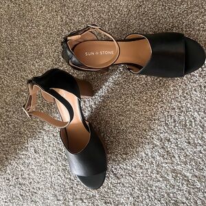 Black Retro Style platform heels